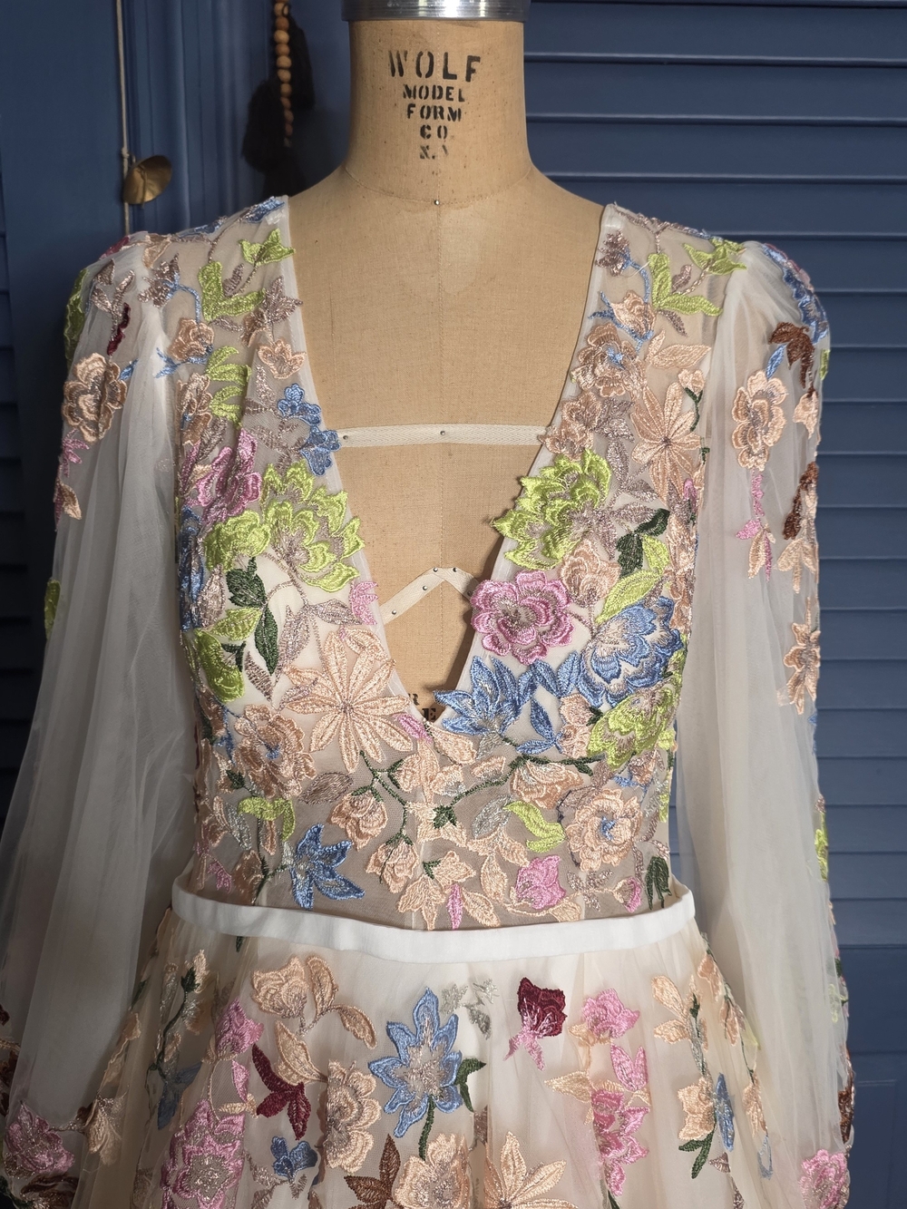 NWT Jovani Floral Embroidered Mesh Formal Evening Gown - Size 16 - Picture 3 of 13